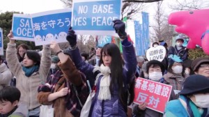 japan-okinawa-families-protest-us-military-base-plans
